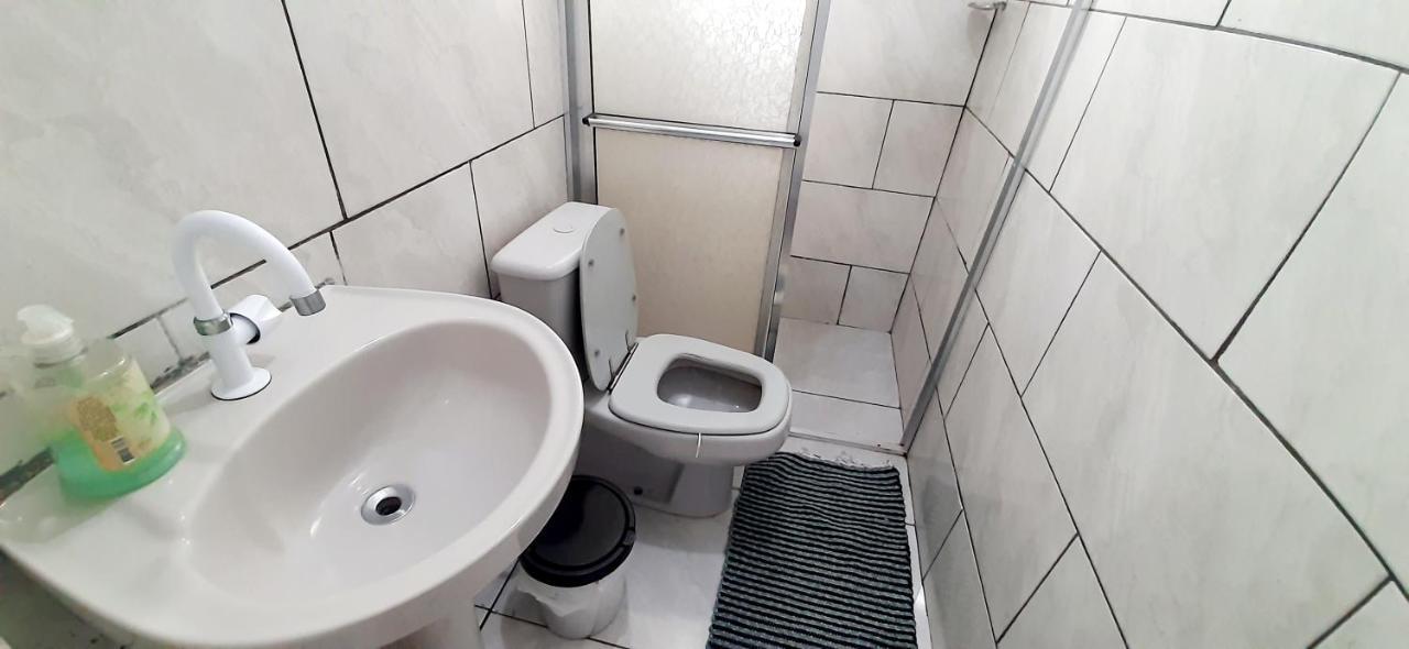 Kitnet S1 Em Torres-Rs - Na Mais Bela Praia Gaucha - Cozinha - Banheiro - Ar Condicionado - Tv E Wi-Fi - Estacionamento - Anfitria Superhost No Bnb Exterior photo