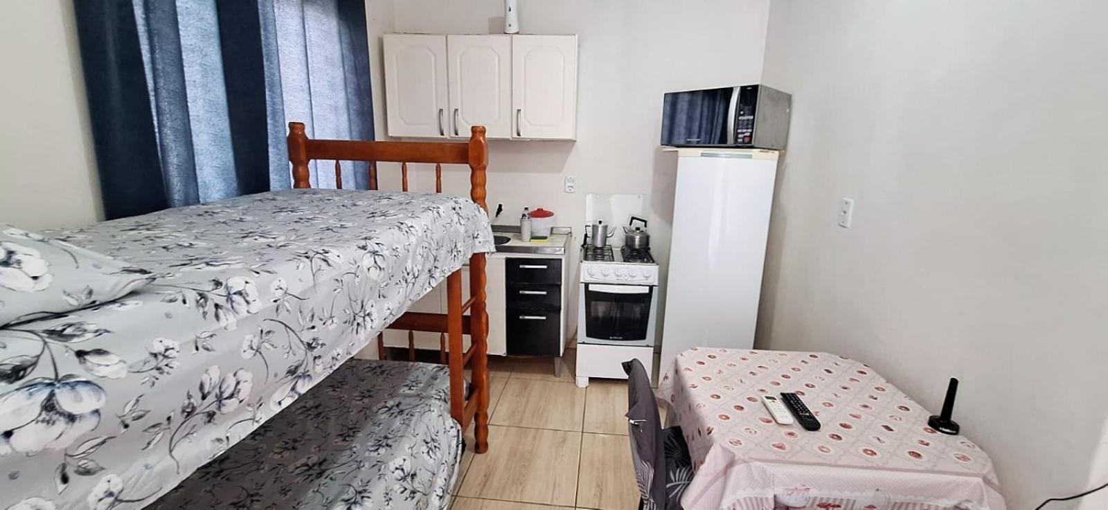 Kitnet S1 Em Torres-Rs - Na Mais Bela Praia Gaucha - Cozinha - Banheiro - Ar Condicionado - Tv E Wi-Fi - Estacionamento - Anfitria Superhost No Bnb Exterior photo