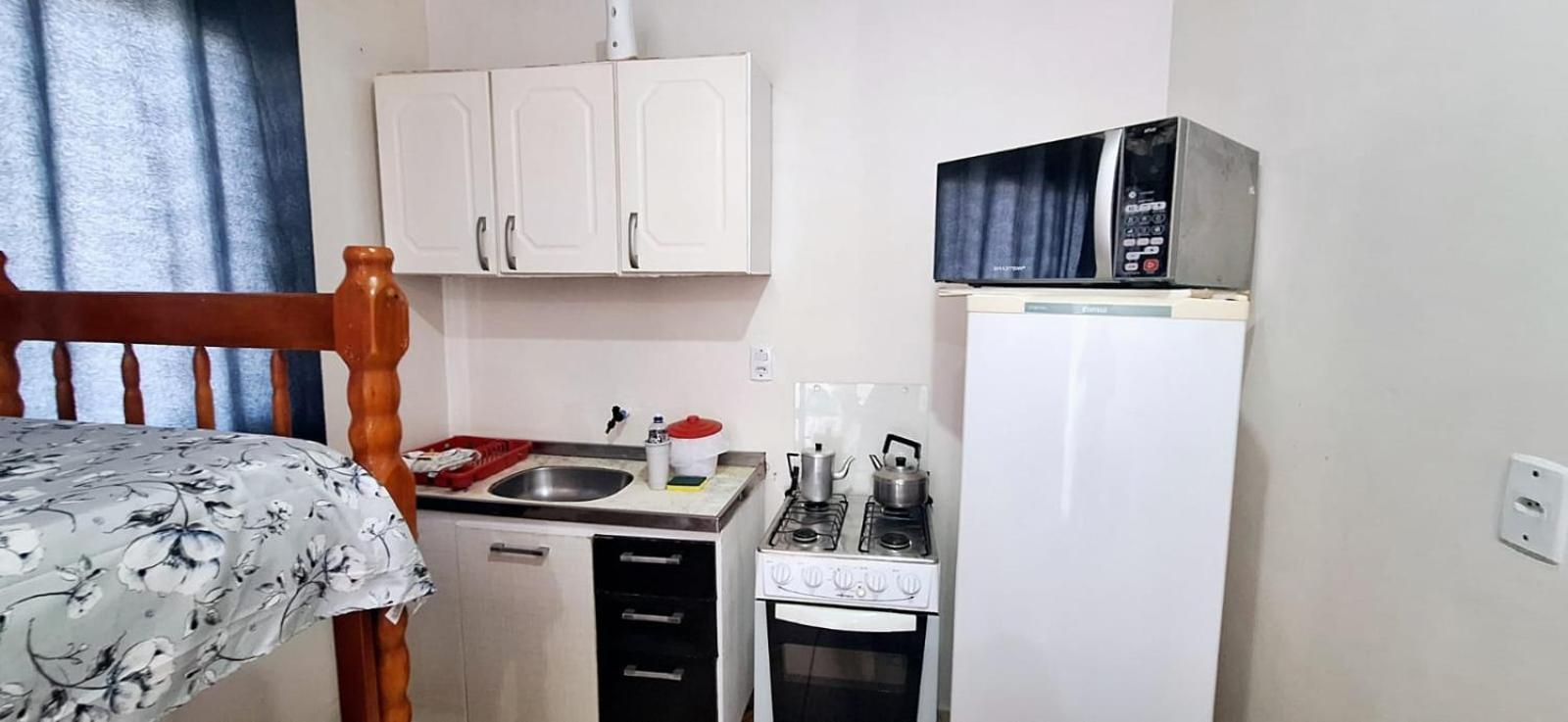 Kitnet S1 Em Torres-Rs - Na Mais Bela Praia Gaucha - Cozinha - Banheiro - Ar Condicionado - Tv E Wi-Fi - Estacionamento - Anfitria Superhost No Bnb Exterior photo