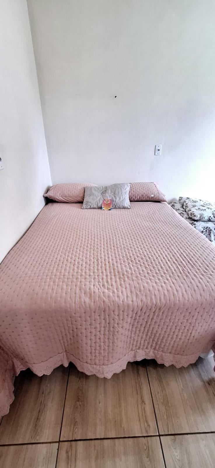 Kitnet S1 Em Torres-Rs - Na Mais Bela Praia Gaucha - Cozinha - Banheiro - Ar Condicionado - Tv E Wi-Fi - Estacionamento - Anfitria Superhost No Bnb Exterior photo