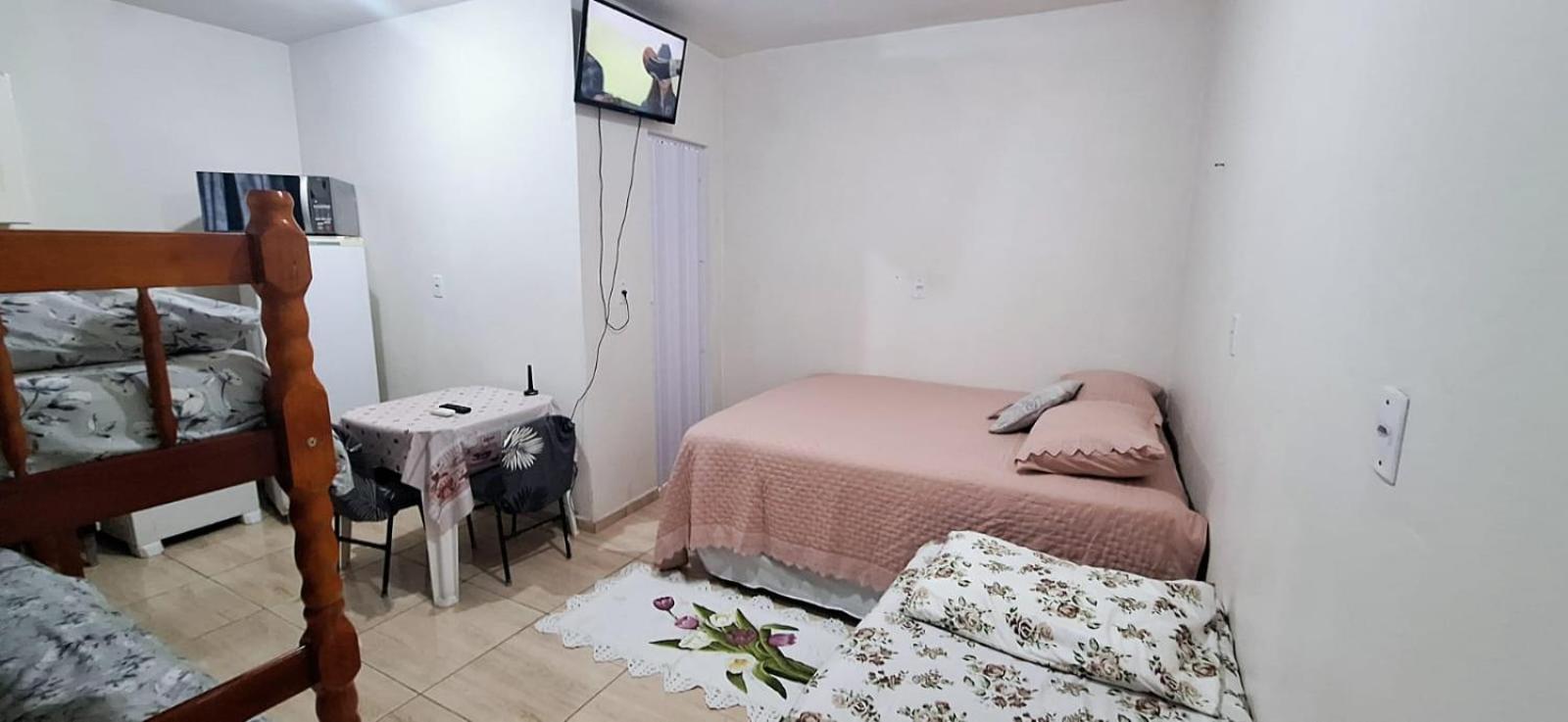 Kitnet S1 Em Torres-Rs - Na Mais Bela Praia Gaucha - Cozinha - Banheiro - Ar Condicionado - Tv E Wi-Fi - Estacionamento - Anfitria Superhost No Bnb Exterior photo